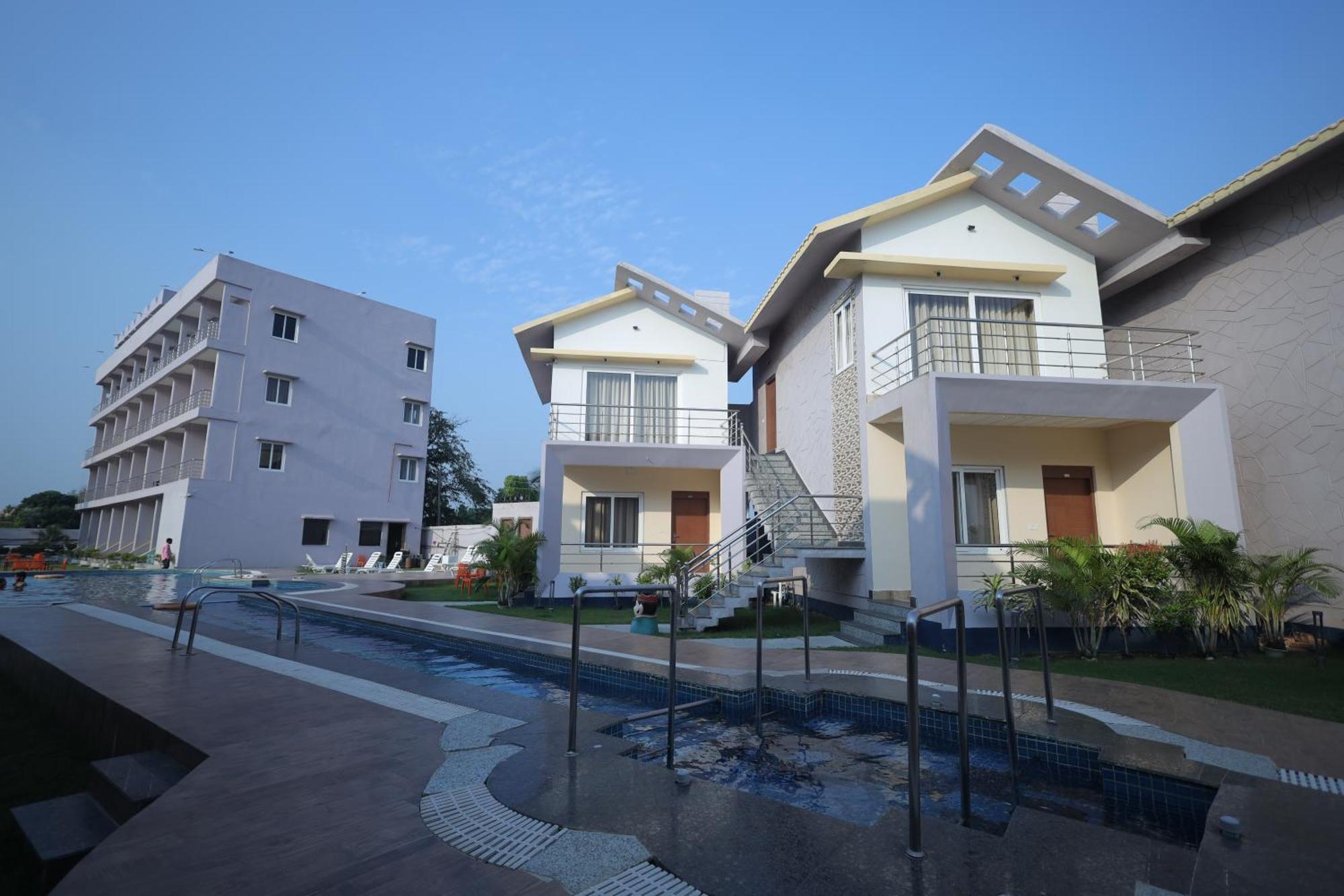 Parth King Beach Resort Мандармани Экстерьер фото
