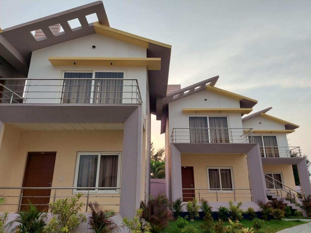 Parth King Beach Resort Мандармани Экстерьер фото