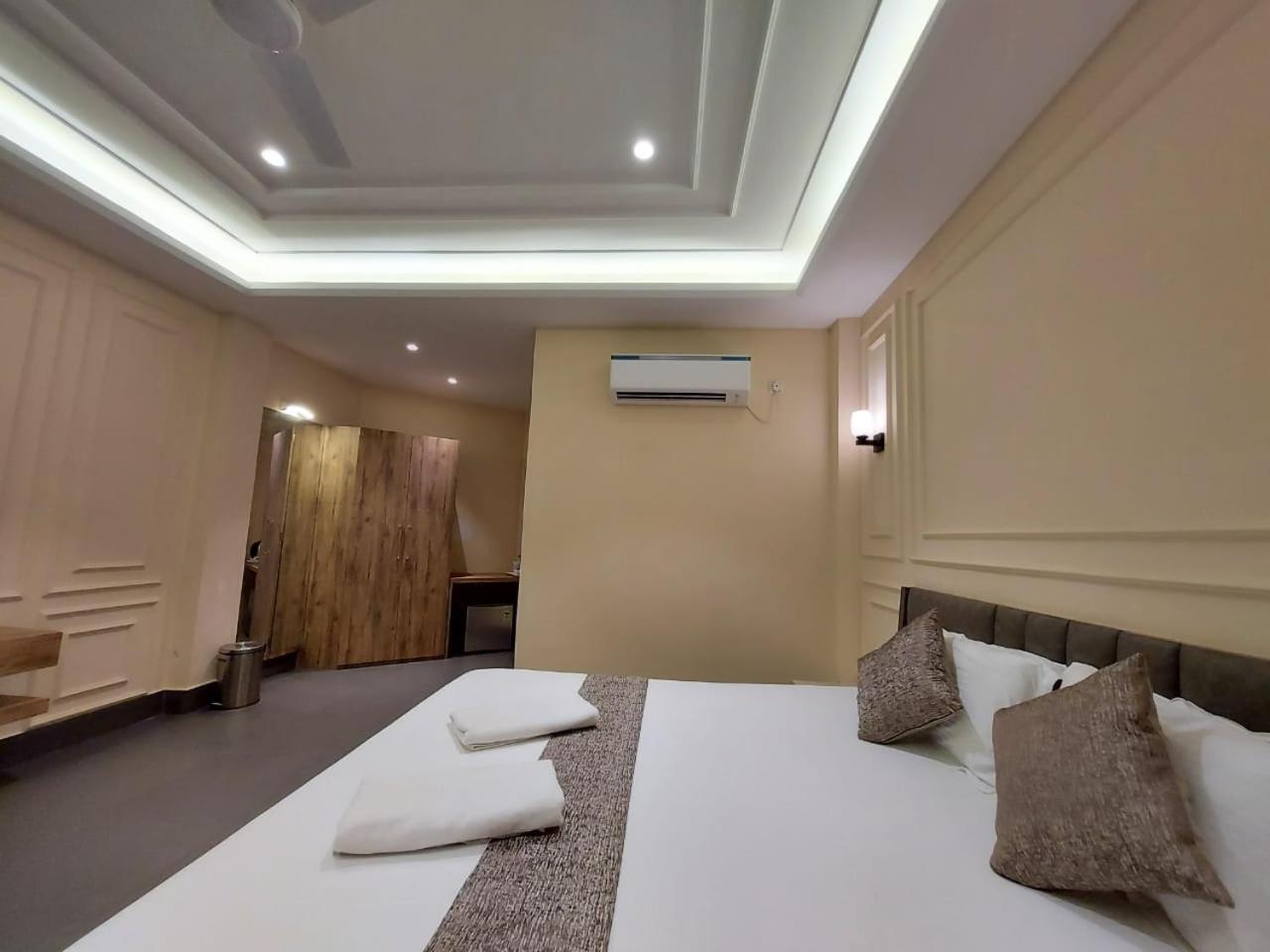 Parth King Beach Resort Мандармани Экстерьер фото