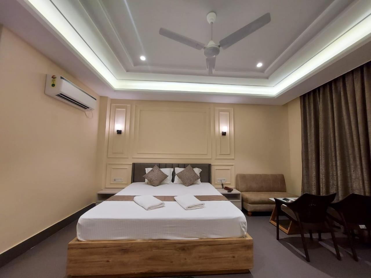 Parth King Beach Resort Мандармани Экстерьер фото
