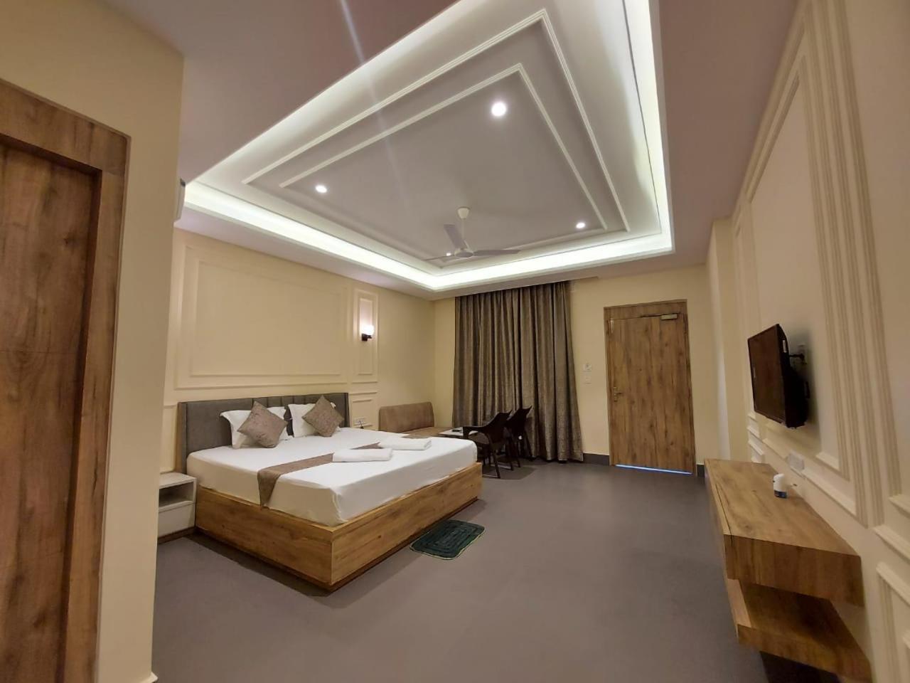 Parth King Beach Resort Мандармани Экстерьер фото